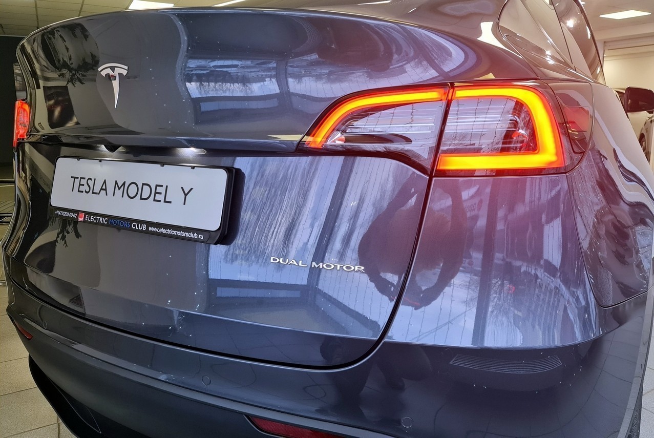 Tesla Model Y Long Range
