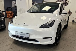 Tesla Model Y Long Range